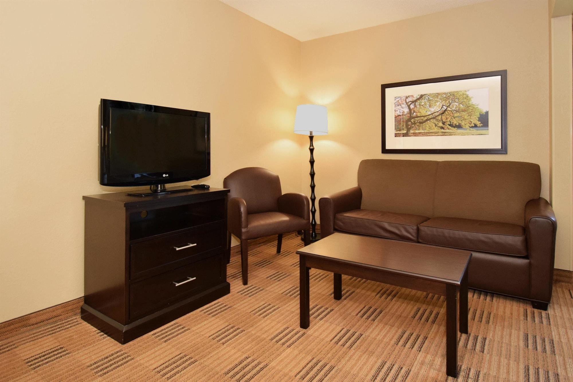 Extended America - Charleston - Northwoods Blvd Hotel