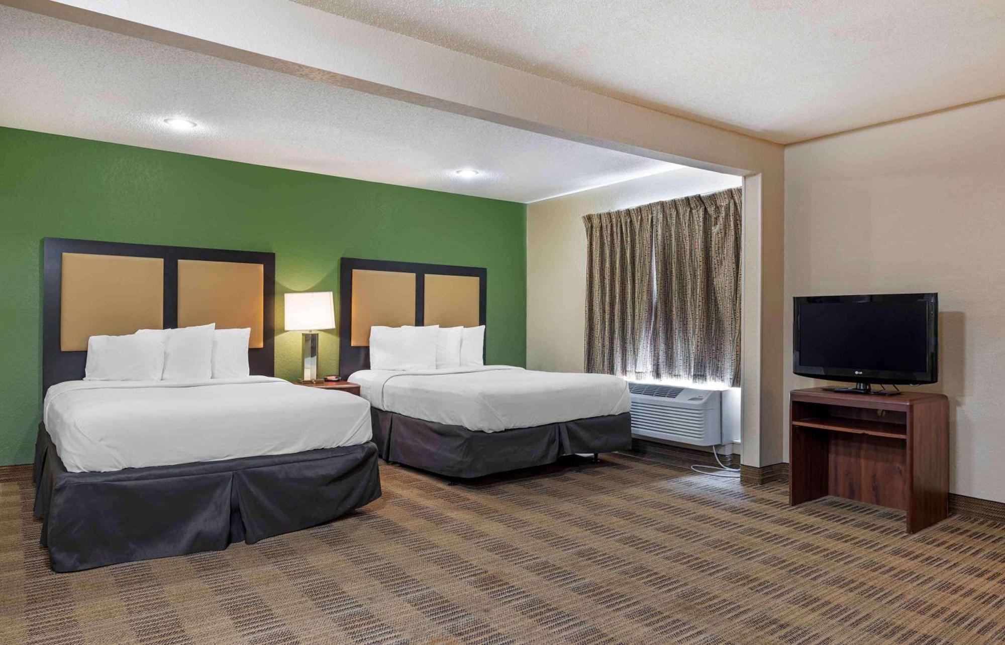 Extended America - Charleston - Northwoods Blvd Hotel 2*