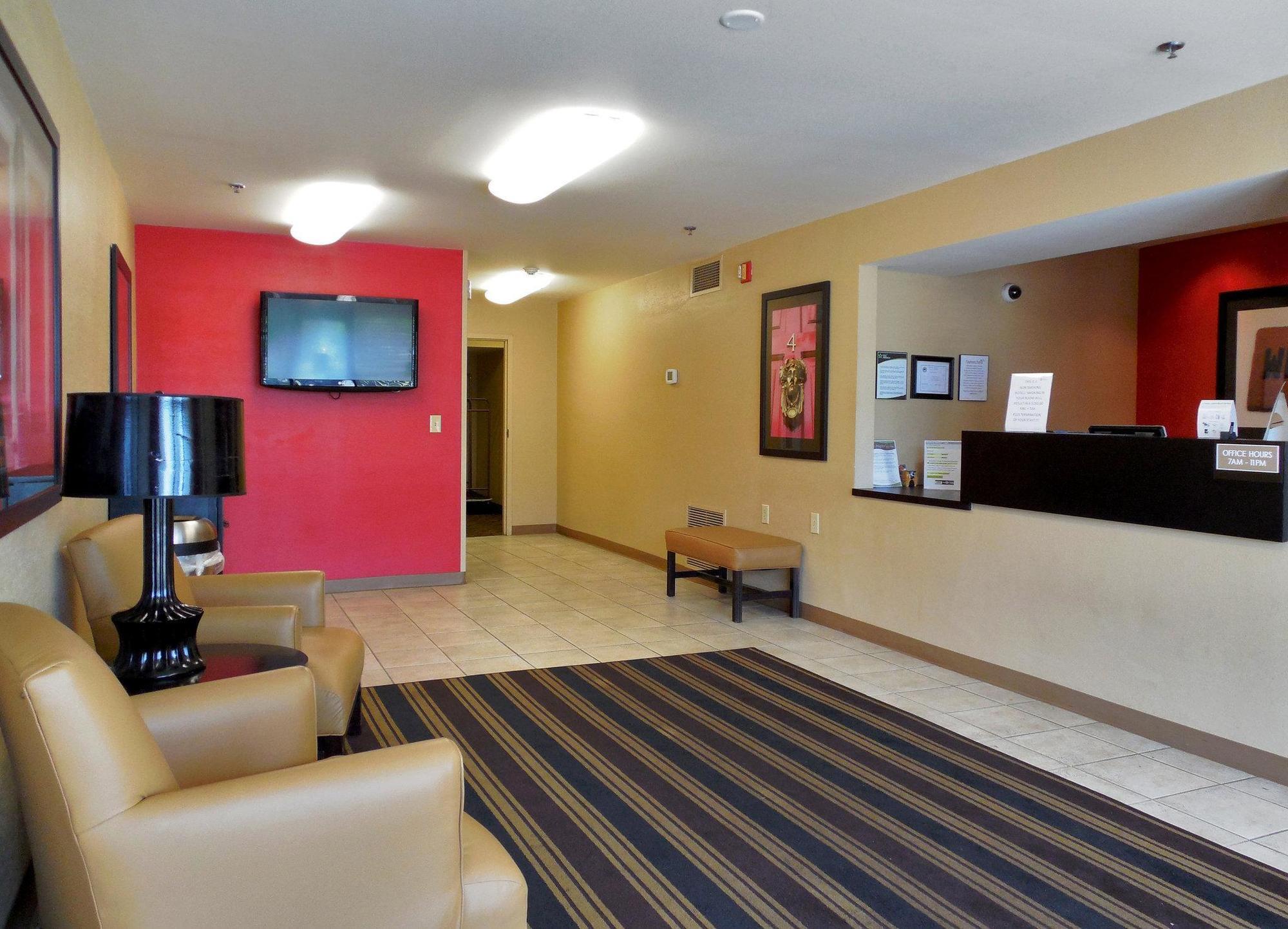 Extended America - Charleston - Northwoods Blvd 2*